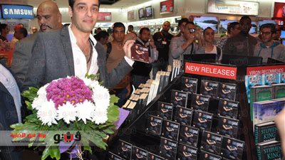 بالصور.. رامي جمال يحتفل بألبومه الجديد في «فيرجن ميجا ستورز»