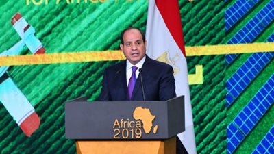 رسائل السيسي من العاصمة الإدارية الجديدة: أفريقيا سوق كبير وواعد.. فرص الاستثمار بالقارة السمراء تقدر بـ تريليونات الدولارات.. نعمل على تحقيق التنمية ومحاربة الإرهاب في آن