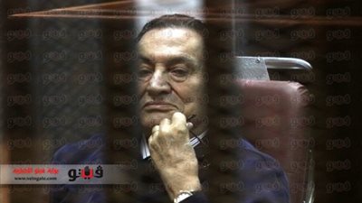 خبير: مبارك وجه نتائج التنمية والتحسن الاقصادي لخدمة فئة قليلة من رجال الأعمال