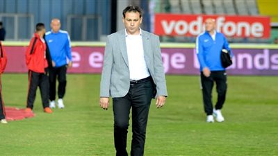 لاعبو الزمالك يرحبون باستمرار خالد جلال