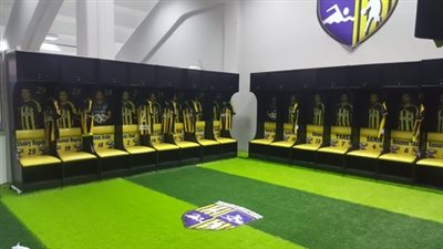 غرفة خلع ملابس لاعبي المقاولون على الطراز الأوروبي