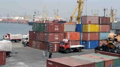 وصول 165 ألف طن قمح إلى ميناء الإسكندرية