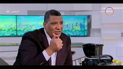 رامي رضوان يعرض سلع كرتونة تحيا مصر على الهواء (فيديو)