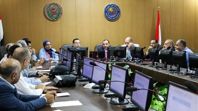 رئيس جامعة بنى سويف: تطوير التصميم المعمارى للمستشفى الجامعى