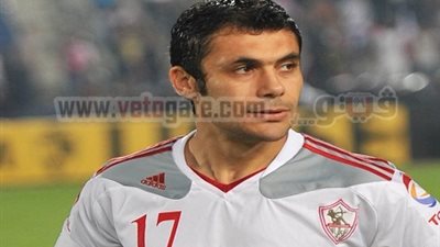 العميد يجتمع بلاعبي الزمالك لحثهم على الفوز
