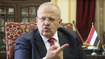 عميدة آثار القاهرة للخريجين:اشتغلوا أي حاجة ومتقعدوش على المقاهي