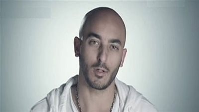 حسام الحسيني في ضيافة والدته نهال عنبر بـ