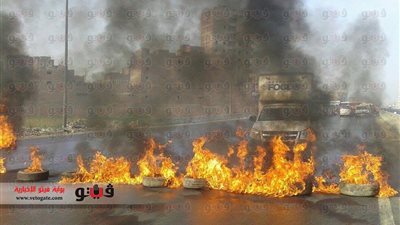 بالصور.. عناصر الإرهابية يقطعون الطريق الدائري بشبرا الخيمة