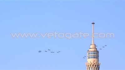 بالفيديو والصور.. لحظة تحليق طائرات «إف 16» الجديدة في سماء القاهرة