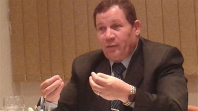 محافظ دمياط يبحث سبل تطوير الصناعة والتنمية العقارية مع رجال الأعمال