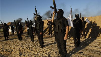 «السواحل.. قرية الإرهاب بدمياط».. النقاب والجلباب القصير الزى الرسمى للأهالى.. سالم: الأمن يلاحق التكفيريين منذ التسعينيات.. الزواج المبكر للفتيات «عادة».. الوحدة الصحية والمدرسة ح