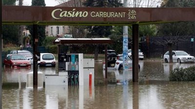 مقتل شخصين بسبب السيول في جنوب شرق فرنسا (فيديو)