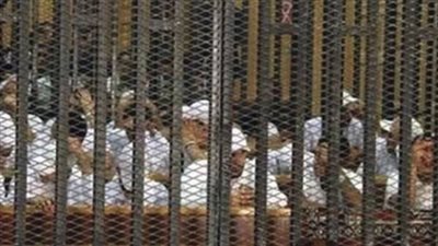سنة مع الشغل لـ109 متهمين بكتائب حلوان في إهانة المحكمة