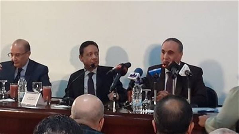  الكاتب الصحفي عبدالمحسن
