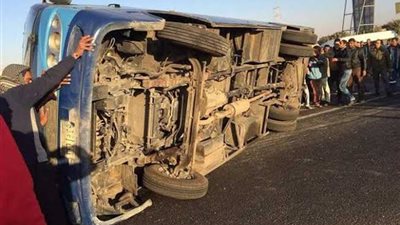 إصابة ٧ طلاب في انقلاب ميني باص بالبحيرة