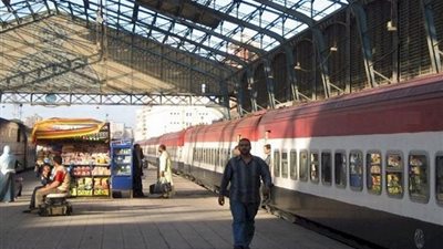 السكك الحديدية في مرمى نيران «الإرهابية».. إبطال مفعول قنبلة بدائية داخل قطار في محطة الأقصر.. القبض على اثنين من عناصر 
