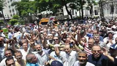 تظاهرة لموظفى جنوب الجيزة التعليمية للمطالبة بالحافز