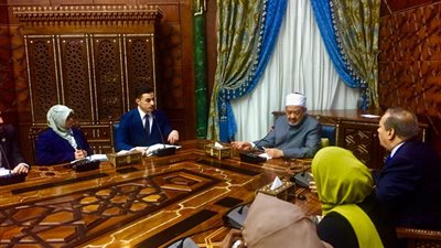 الإمام الأكبر لبرلمان الطلاب الوافدين: رسالة الأزهر أمانة في أعناقكم