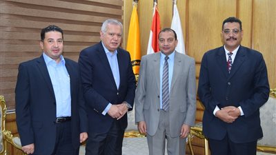 وزير الخارجية الأسبق يلقى محاضرة بجامعة بني سويف عن 