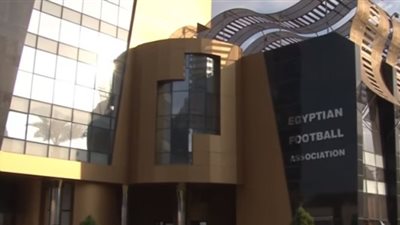 15 فردًا من كل فريق لحضور مباراة المصري والإسماعيلي