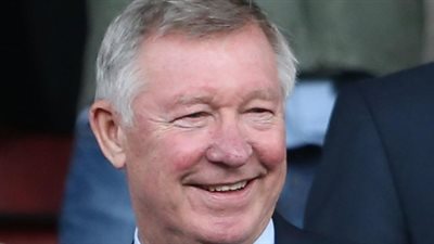 أليكس فيرجسون يغادر المستشفى بعد العملية الجراحية