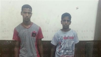 ضبط شقيقين بحيازتهما 21 صاروخ «ألعاب نارية» بالمترو