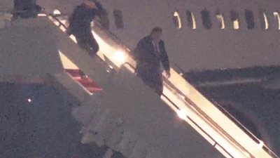 وزير الخارجية الأمريكي يصل إلى قاعدة أندروز (فيديو)