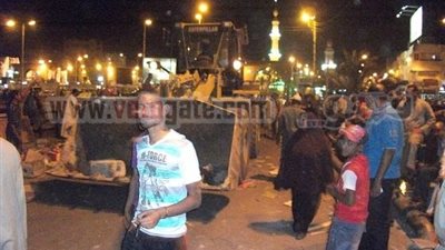 البلطجية  وقفوا بــ