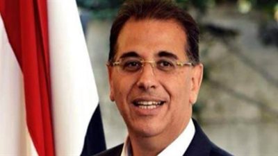 حبشي يوجه الدعوة لبعثة الأهلي بتونس لتناول العشاء