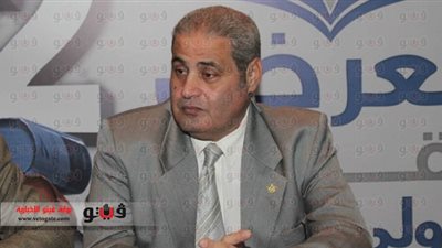 مؤلف «رجل المستحيل»: صفعة من معلمتى قادتنى للتحليل والبحث