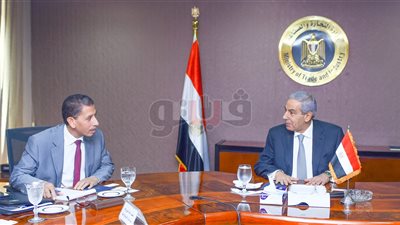 وزير التجارة يبحث مع صندوق النقد العربي آليات تمويل المشروعات الصغيرة