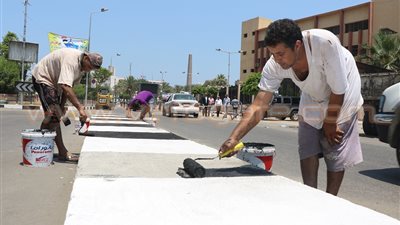 بالفيديو.. عمال النظافة ببورسعيد: سعداء بتنظيف المدينة قبل افتتاح القناة