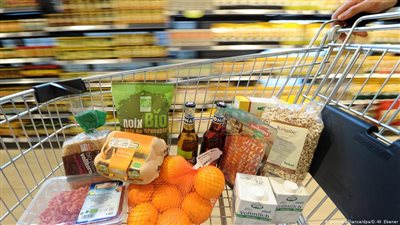 دراسة تحذر: أغلب الناس يتناولون نسبًا عالية من الألومنيوم !