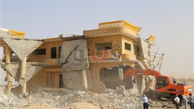 استرداد 7 أفدنة من أملاك الدولة في قنا (صور)