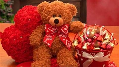 في عيد الحب.. الهدية حسب الشخصية وعليها 