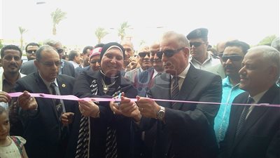 محافظ جنوب سيناء ورئيس المشروعات الصغيرة يفتتحان معرض أهلا رمضان