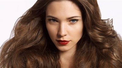 فيتامين «E» حل سحري لعلاج مشاكل الشعر