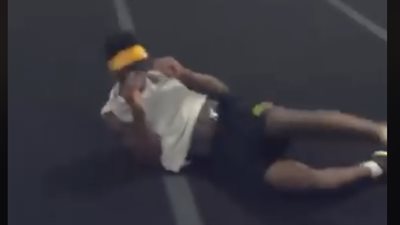 نهاية مؤلمة لشاب يقفز في الهواء (فيديو)