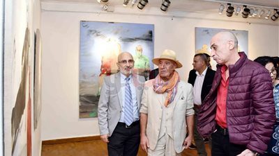 خالد سرور يفتتح معرض الفنان بهرم حاجو بقاعة الباب سليم (صور)