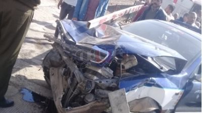 إصابة سائق في تصادم سيارة بقطار الصعيد بسوهاج (صور)