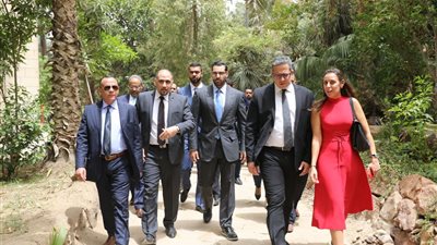 وزير الآثار يلتقي رئيس مجلس إدارة هيئة أبوظبي للسياحة والثقافة (صور)