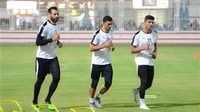 دوشان يقود الإحماء وتدريبات قوية لحراس الزمالك