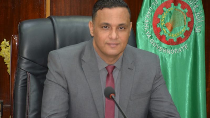 الدكتور ايمن مختار