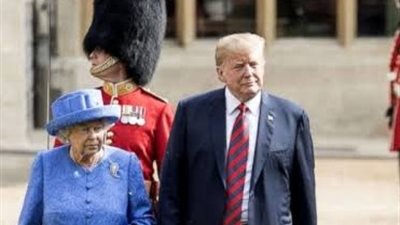 ملكة إنجلترا تمنع الأمير أندرو من مقابلة دونالد ترامب أثناء زيارته