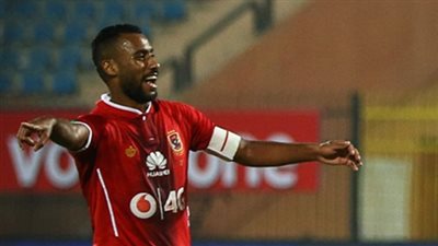 عاشور وصلاح محسن يشاركان في مران الأهلي الجماعي بالإمارات