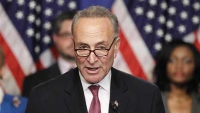 زعيم الديمقراطيين في الكونجرس يحذر ترامب قبيل لقائه كيم جونج أون