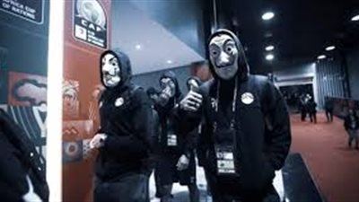 شوقي غريب عن ارتداء لاعبي الأوليمبي قناع 