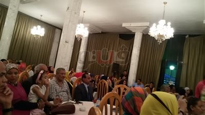 ختام معرض الكتاب الأول بنادي الفتيات في قنا (فيديو وصور)