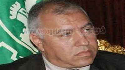 قنديل يبحث مع محافظ القاهرة إعادة الأمن للشارع