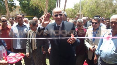 بالصور.. محافظ الوادي الجديد يفتتح معرض وزارة الإنتاج الحربي